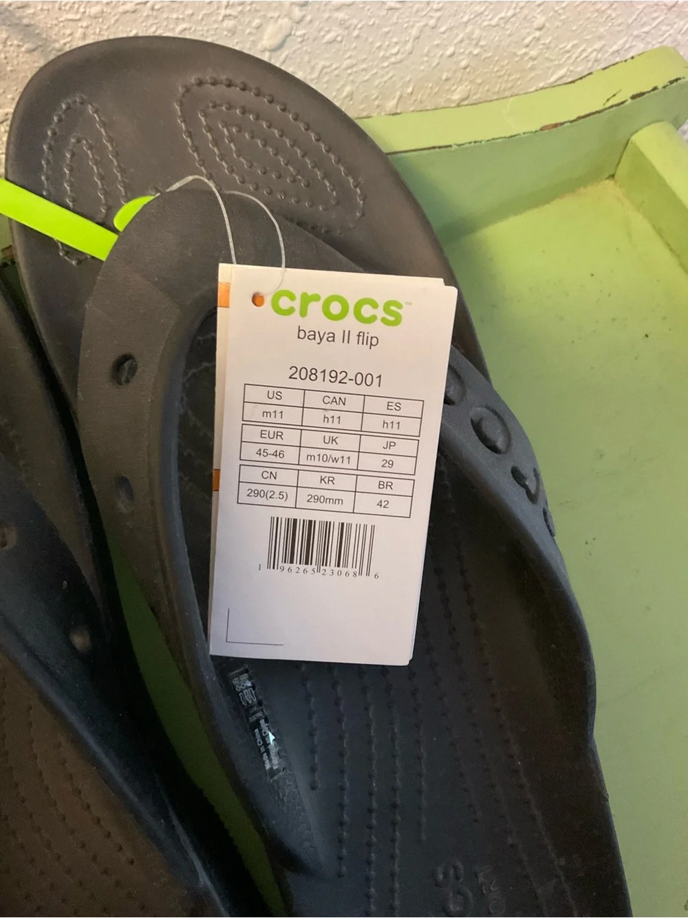 Crocs NWT Black Baya Flip Flops Unisex Men 11